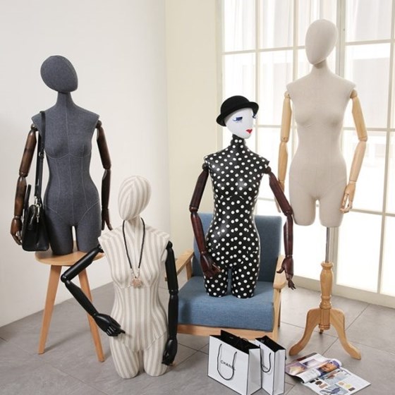 MODEL: MODEL for window display props