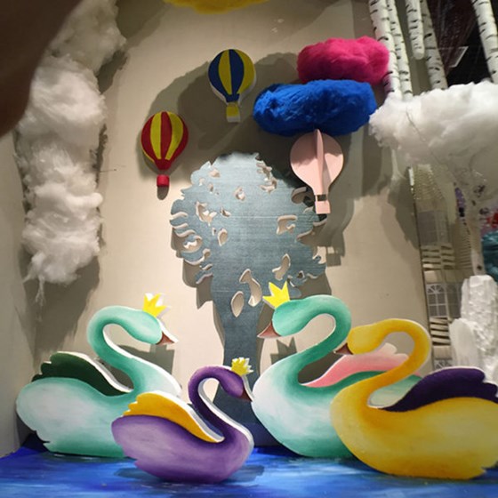 Plastic window display: Plastic window display